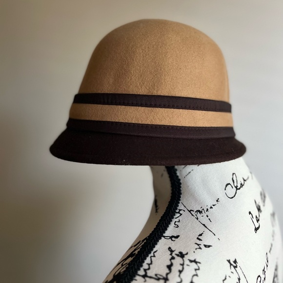 Tan and Chocolate Felt Cloche Hat. Never Worn. Beautiful for Fall - Picture 3 of 4